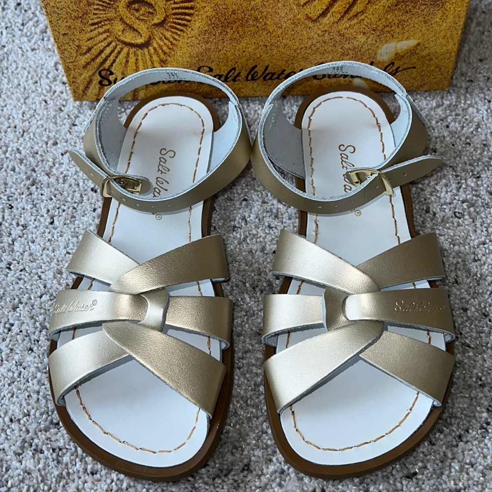 NIB SALT WATER ORIGINAL SANDAL GOLD